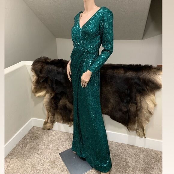 Stunning Green Long Sleeves Sequined Wrap Gown - Picture 6 of 16